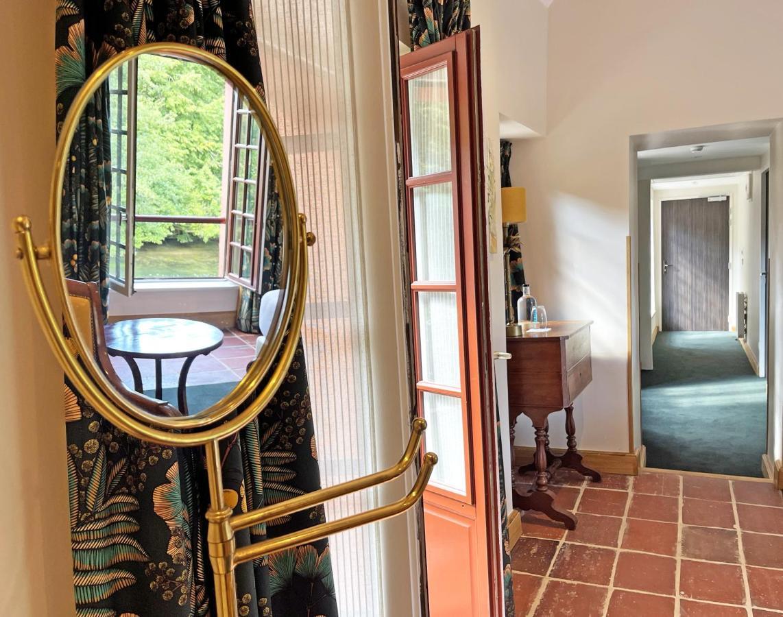 Hotel Moulin De *