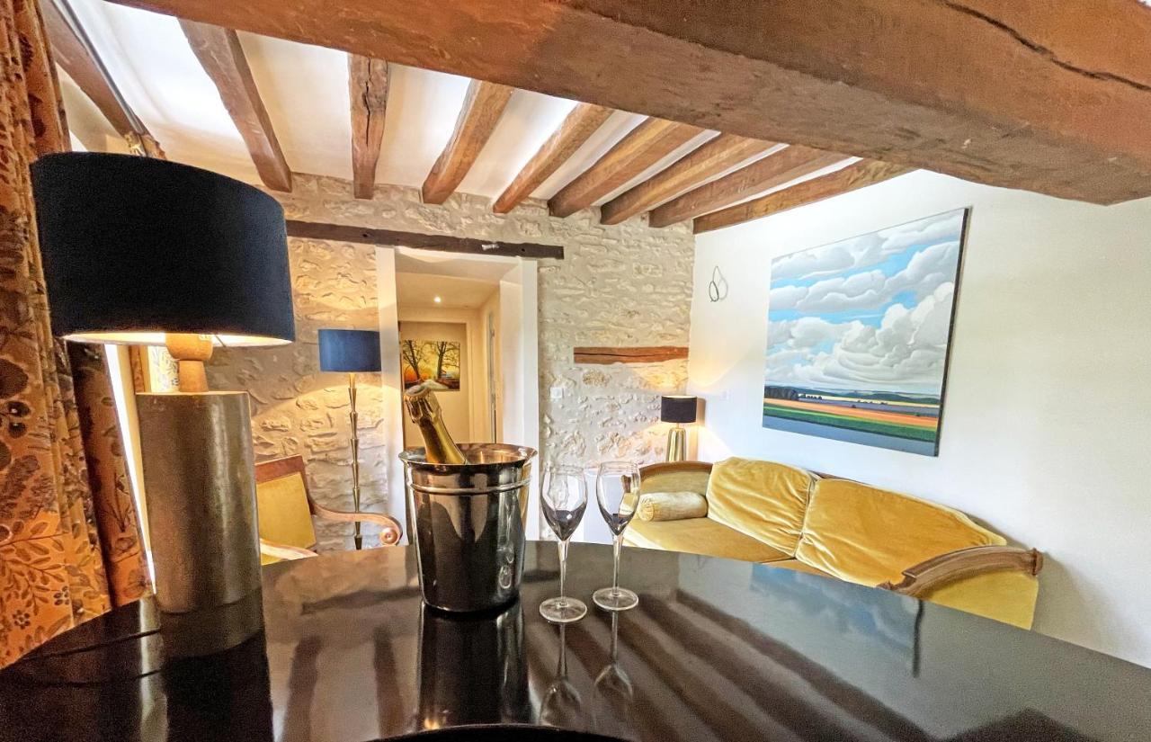 Hotel Moulin De *